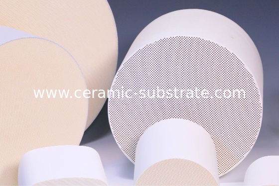 ซื้อ MgO Ivory Ceramic Substrates Support For Diesel Oxidation Catalyst online manufacture