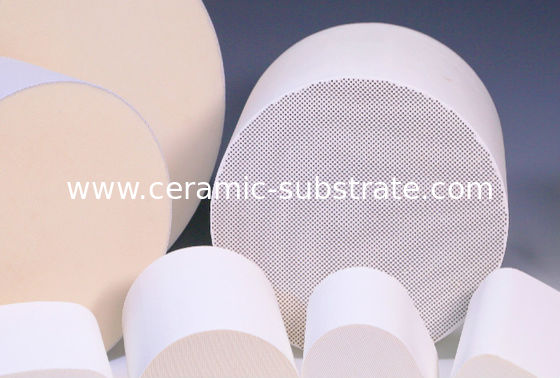 ซื้อ Custom Ceramic Substrates Honeycomb For Vehicle Exhaust online manufacture