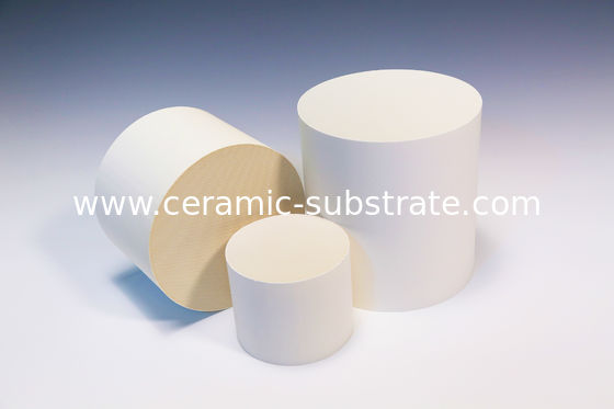 ซื้อ Three way Catalytic Cordierite Honeycomb Ceramic Porous  Customize online manufacture