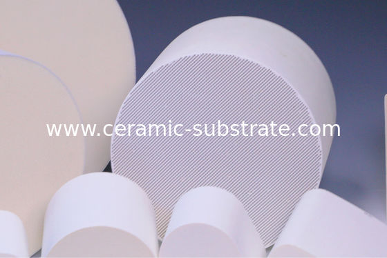 ซื้อ Alumina Ceramic Substrate Diesel Ceramic Substrates , Honeycomb porous ceramic online manufacture