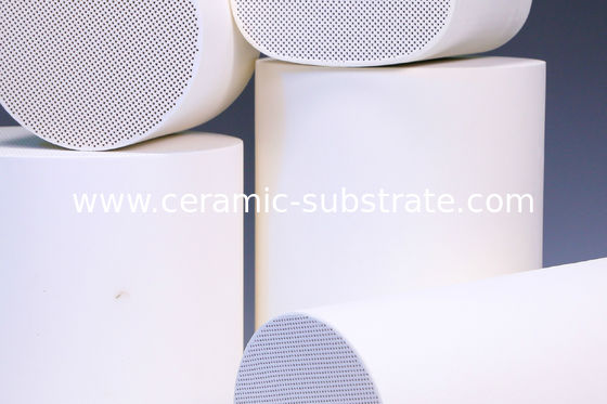 ซื้อ Honeycomb Ceramic Substrate , 100CSI ceramic catalyst support / catalytic filter online manufacture