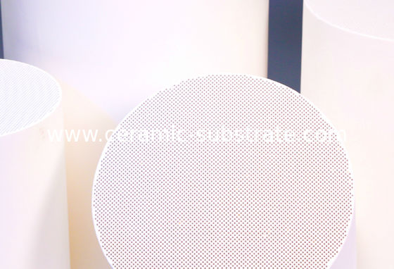 ซื้อ Car Ceramic Catalyst Carrier , Porous Cordierite Honeycomb Ceramic online manufacture