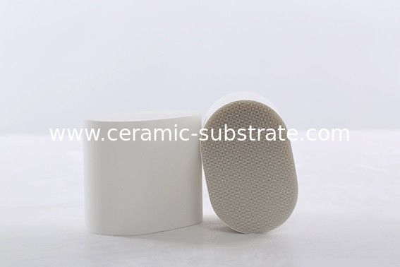 Al2O3 SiO2 Catalytic Ceramic Carrier ความต้านทานแรงกระแทกความร้อน Cordierite Substrate