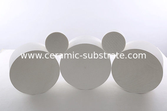 Car Ceramic Catalyst Carrier , Porous Cordierite Honeycomb Ceramic